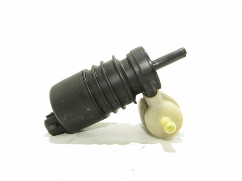 VW GOLF III 1996 Wischwasserpumpe Waschwasser water pumpe pump motor wiper