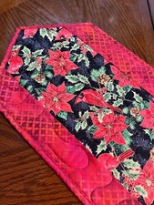 Handcrafted - Quilted Table Runner - Christmas with Cardinals -NEW 06/2026 Red