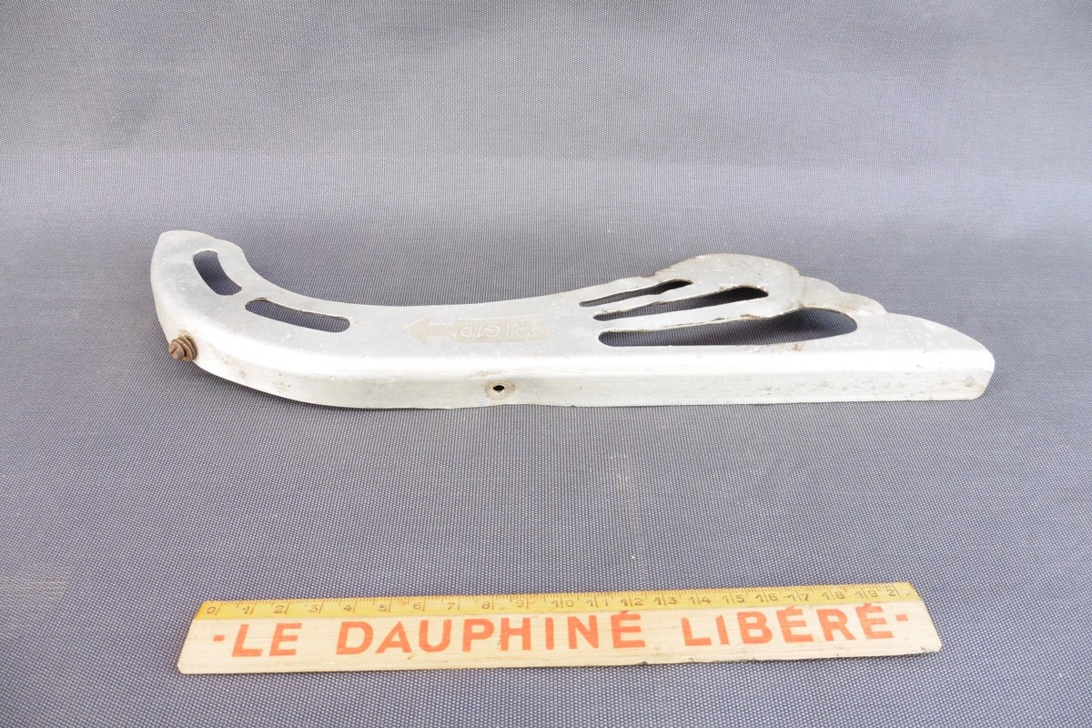 RIGID CARTER DE CHAINE ALU VELO ANCIEN BICYCLE CHAINGUARD 650 ou 700 NOS EUR 26,00 - FR