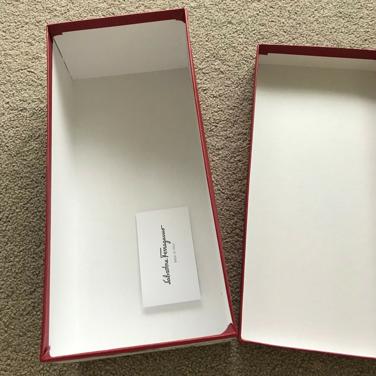 1度のみ使用 FERRAGAMO ホワイト ベージュ スニーカー 収納袋付き 1度のみ使用 FERRAGAMO ホワイト ベージュ スニーカー 収納袋付き