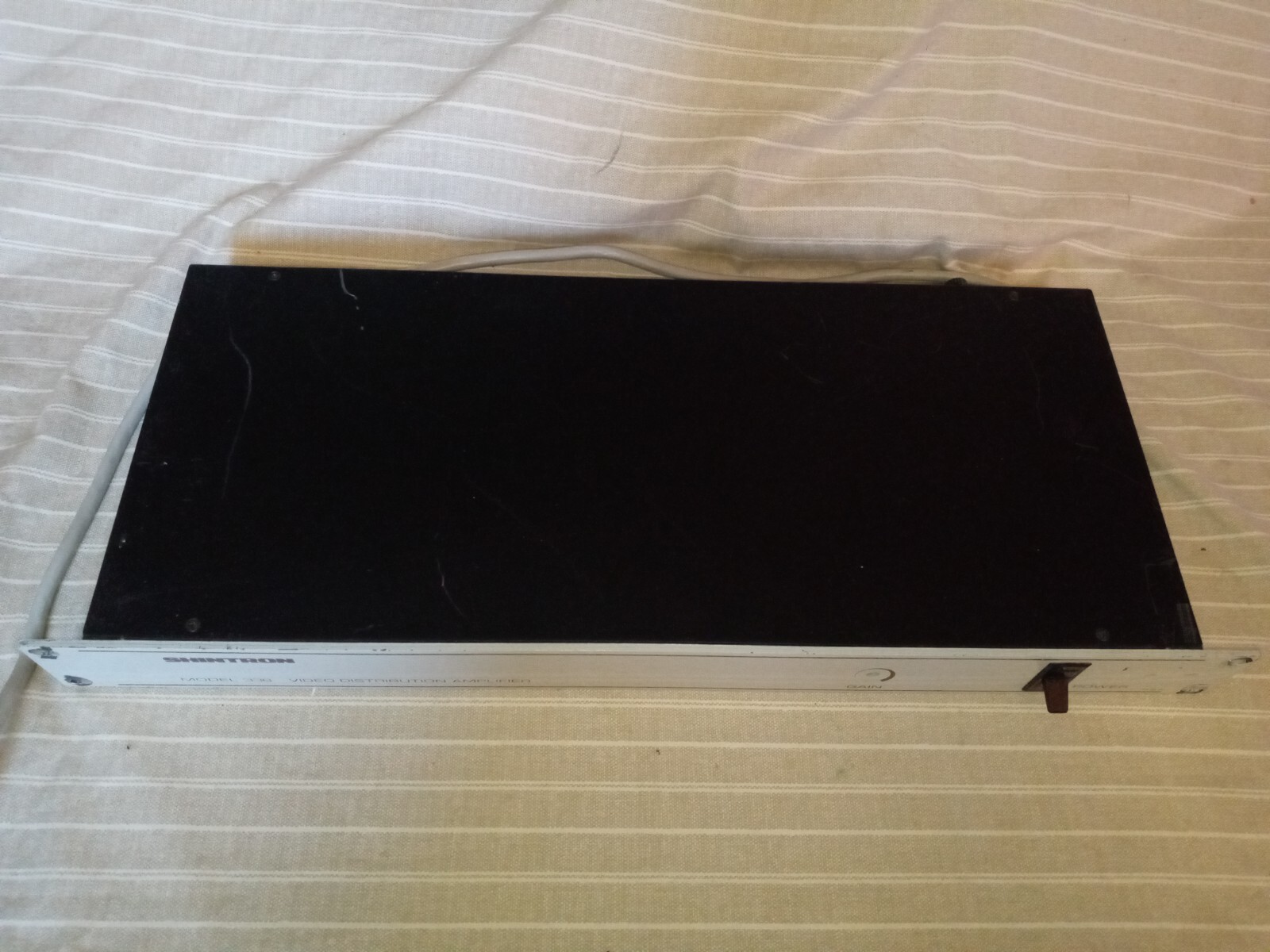 Shintron model 336 Commercial Rackmount Video Distribution Amplifier made in USA