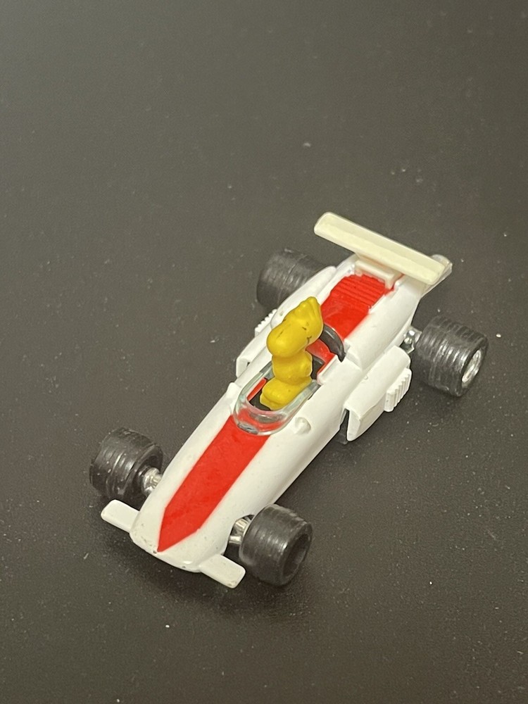 Hasbro Aviva Peanuts Woodstock White Racing Racer Car - Loose & Nice