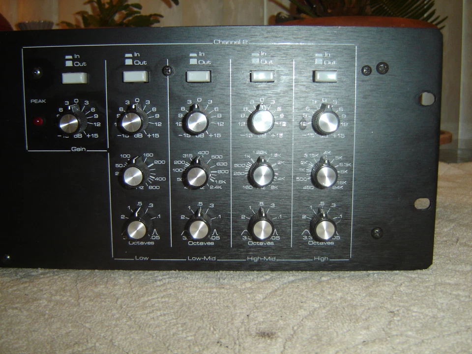Ashly PQ66, Latter Version, 2 Ch 4 Band Parametric Equalizer, Eq, Vintage Rack - Image 4 of 4