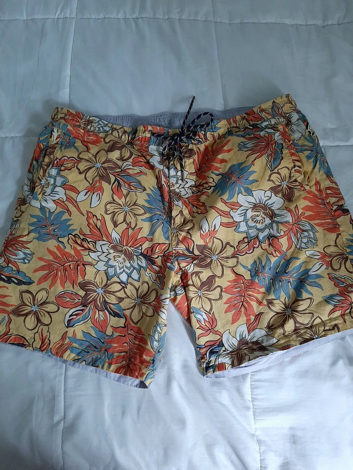 Reyn Spooner Swim Trunks Reversible Hawaiian print size 38 - Image 2 of 4