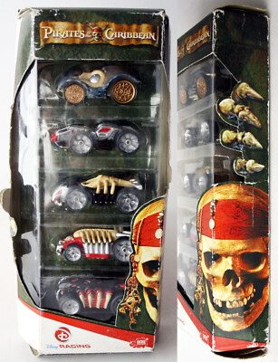 PIRATES OF THE CARIBBEAN DISNEY RACING 5X DIE CAST SET DICKIE SIMBA NEW! 