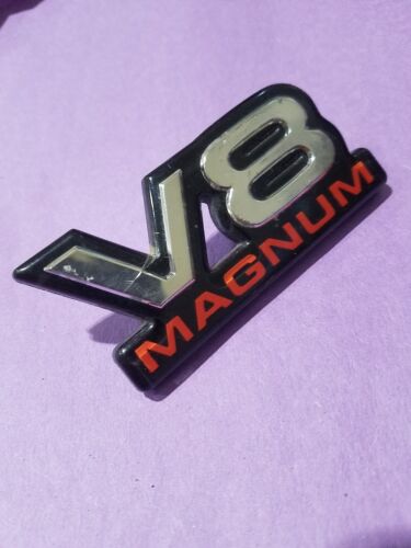 Bin32 used Dodge V8 Magnum 3.5 Inch Emblem 55076570 pins intact - Picture 4 of 4