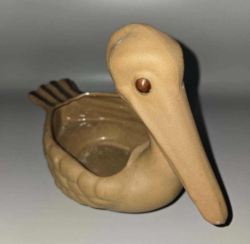 Royal Haeger Midcentury Tan Pottery Planter Pelican Bird w/ Painted Eyes & Tail