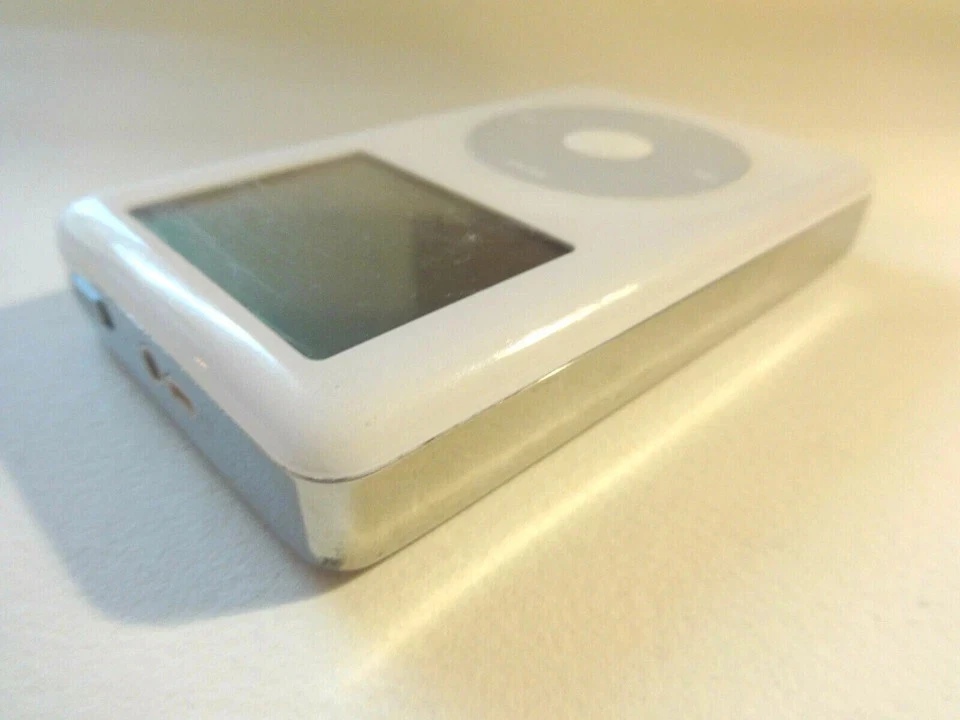 Apple iPod Classic 1st 2nd 3rd 4th Gen White Tested & Working 30 Day Returns - Image 4 of 4