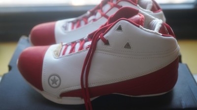 VINTAGE CONVERSE DWAYNE WADE 1.3 MID MENS SIZE 11.5 WHITE/RED STYLE NO. 101621
