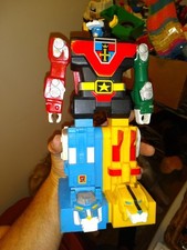 Vtg W.E.P. LTD LJN Toys Voltron w/ Sword 1984 Wingsbattwry Compartment Needs Cle