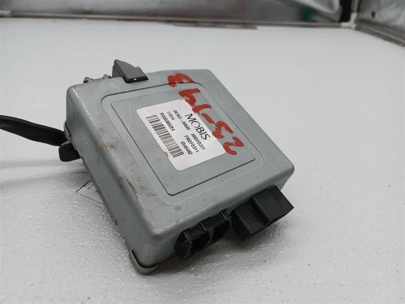 Módulo de dirección asistida Hyundai Elantra 2015 OEM Foto 4 de 4