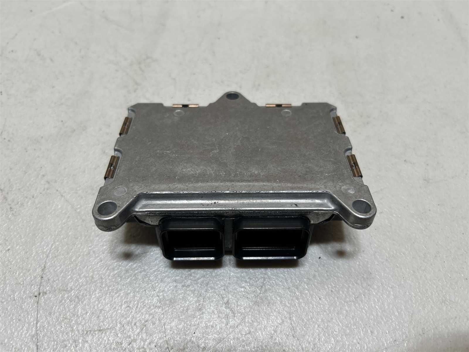 2022 Ferrari 488 Evo Challenge Fuel Pump Control Module OEM 00313125 