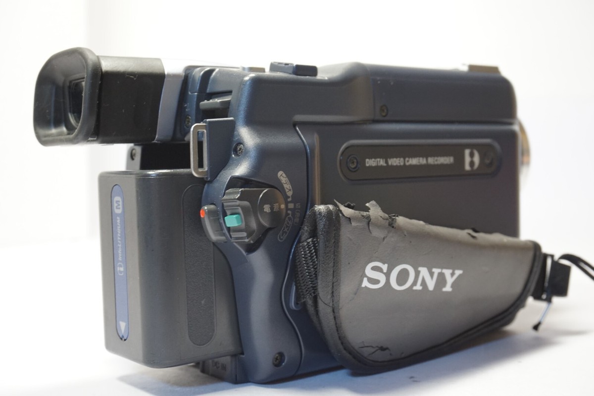 ビデオカメラ DCR-TRV240 NTSC Digital8 Sony NTSC Handycam Camcorder Standard8/Hi8/Digital8 Video