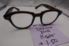 VINTAGE DIAMOND PLATE READING GLASSES  1.50  SG 25