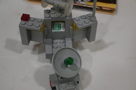 Vintage Classic Space Lego 452 Mobile Tracking Station