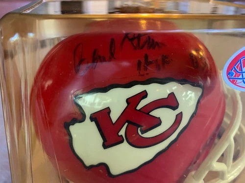 KANSAS CITY CHIEFS HANK STRAM-signed RIDDELL MINI HELMET HOF '03 FREE USA MAIL