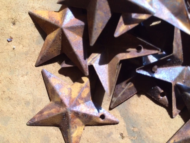 100 Rusty Barn Stars Star 1.5" inch 1 1/2 Primitive Country Farm Crafts Rust - Image 3 of 4