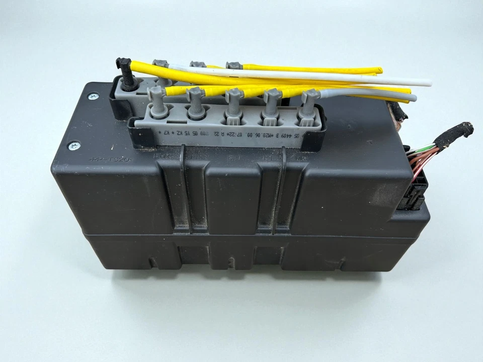 2208000348 0132006362 Mercedes W220 Central Locking Pump Vacuum Pump - Image 3 of 3