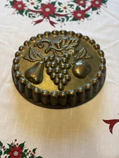 Antique Copper Tin Lined Mold Grapes Pear Apple Fruit (13 1/2" x 11 1/4" x 3")