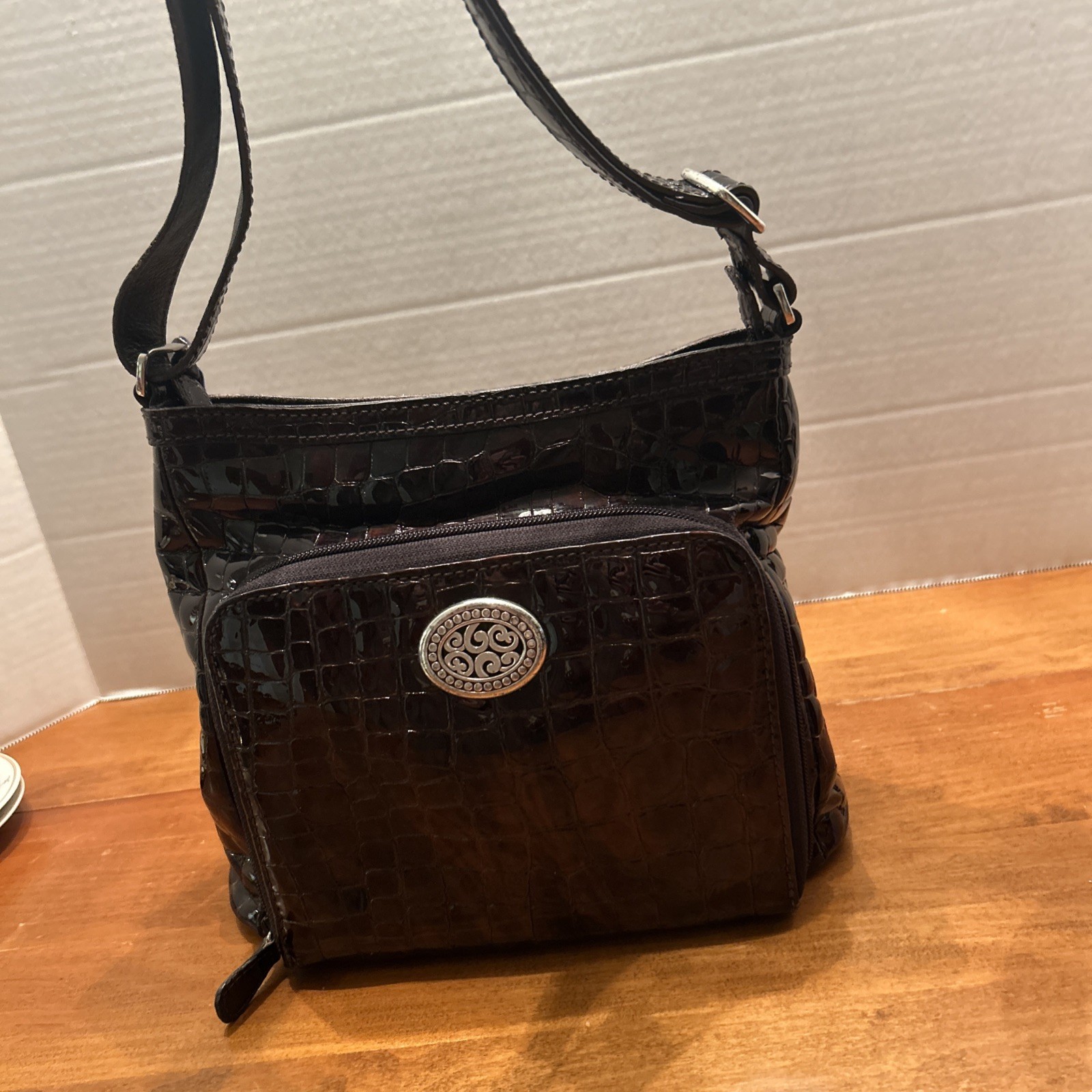 PONY BRIGHTON CHER ORGANIZER PORTAFOGLIO anteriore in pelle verniciata borsa a tracolla bellissima