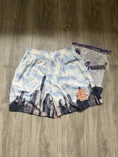 Size Small | Eric Emanuel NY Skyline unisex a...