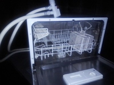 SPT SD-2201W Countertop Freestanding Dishwasher, White, Stainless Steel Tub