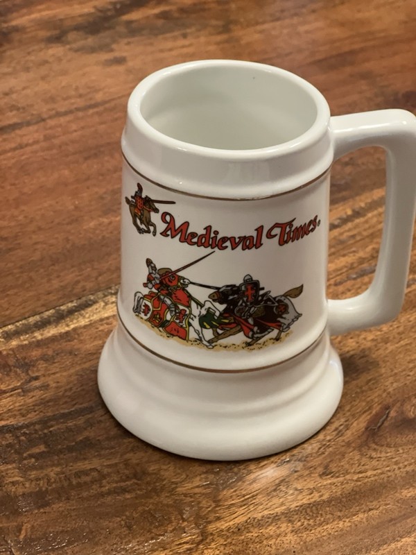 Medieval Times Beer Stein Mug Tankard Joust 6" Tall Knights Tournament Ceramic