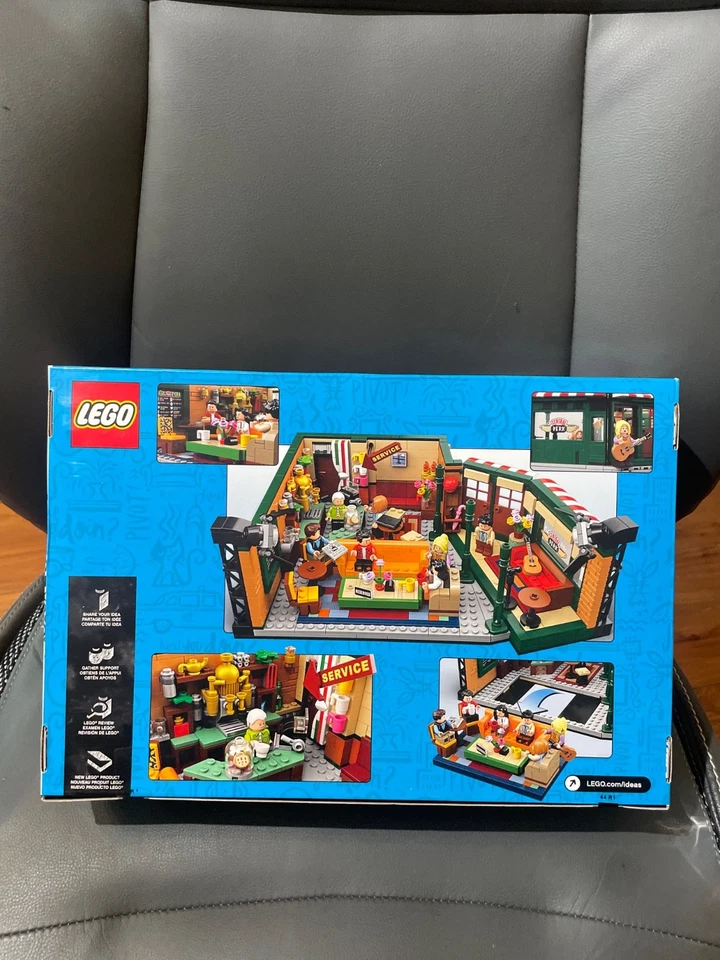 LEGO Ideas: FRIENDS Central Perk 21319 - NEW IN Sealed Box  - Image 2 of 3