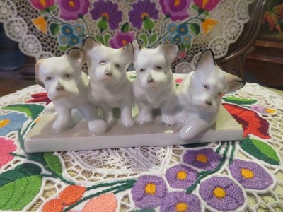 Adorable Herend Porcelain Figurine Natural Four Dogs