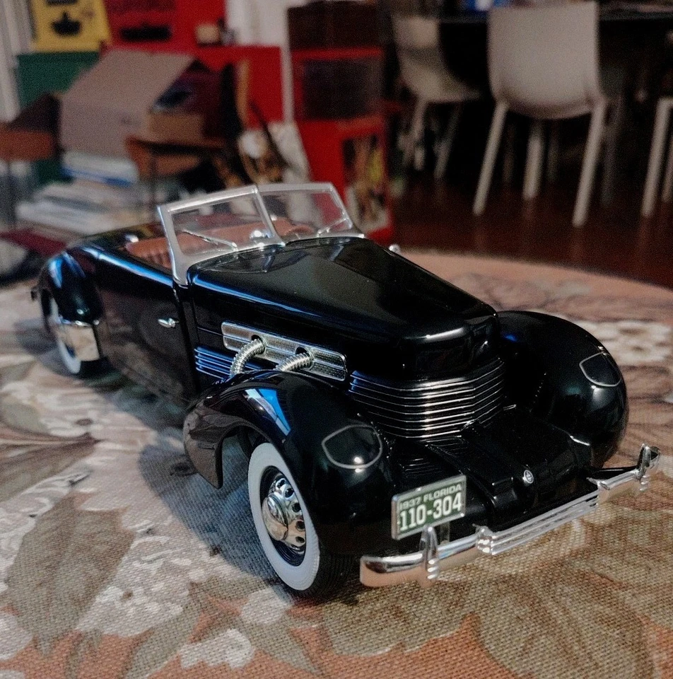 ERTL 1/18 - CORD 812 (1937) - Modellino Auto Metallo - #24# - Immagine 2 di 4