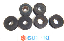 SUZUKI BANDIT GSF650 GRAB HANDLE TAIL UNIT REAR COWL MOUNTING RUBBERS 2006