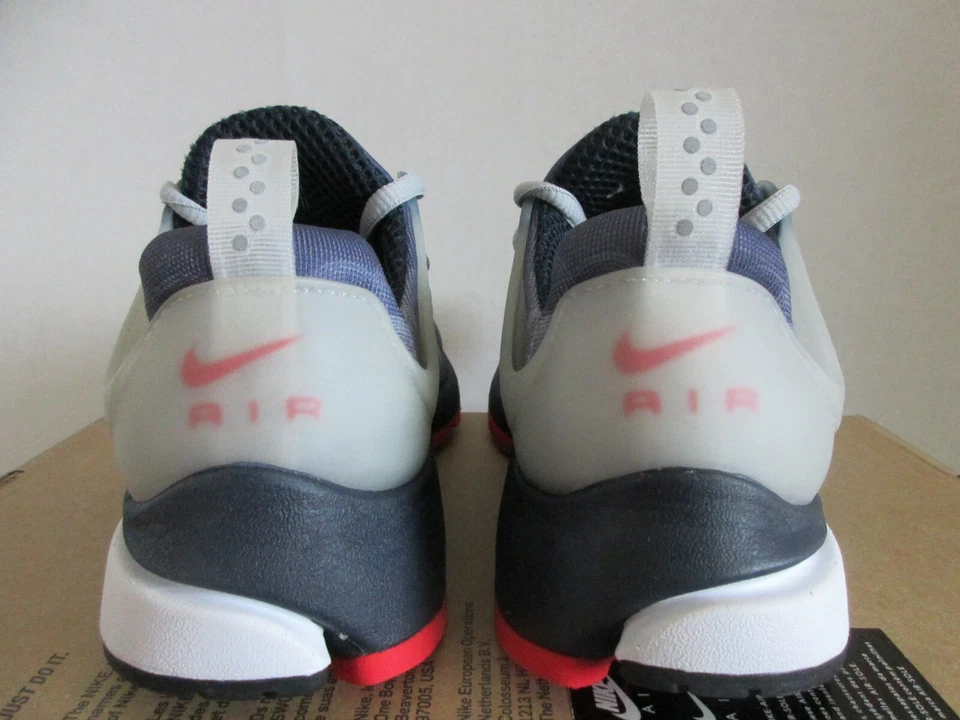 WMNS NIKE AIR PRESTO "USA" GRIS OSCURO-ROJO COMETA TALLA XS TALLA 6.5-8.5 [CJ1229-400] Foto 4 de 4