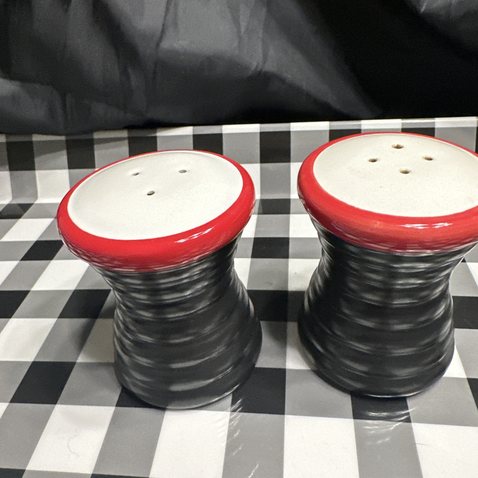Pfaltzgraff Empire Red Black White Ribbed Salt and Pepper Shakers 3 Inch Set