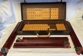 Vintage Mahjong Bakelite Butterscotch Tiles Partial Set In Case 135 Tiles Racks