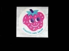 VINTAGE CTP 1977 MATTE SCRATCH & SNIFF STICKER *STRAWBERRY*