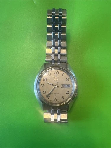 SUPER RARE SEIKO 5 7009-8270-P JAPAN VINTAGE MEN’S WATCH 910149