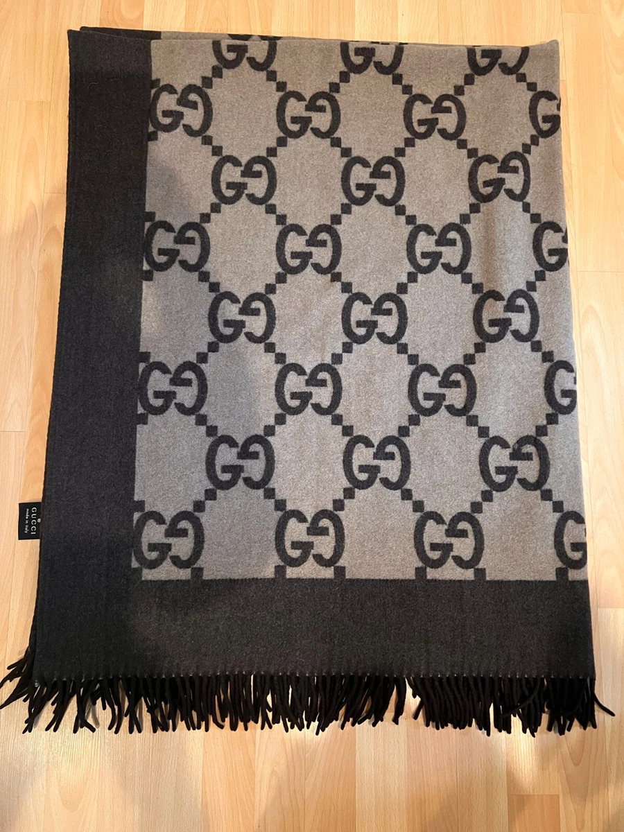 $1200 AUTH. GUCCI GG MOTIF LOGO WOOL BLEND REVERSIBLE THROW