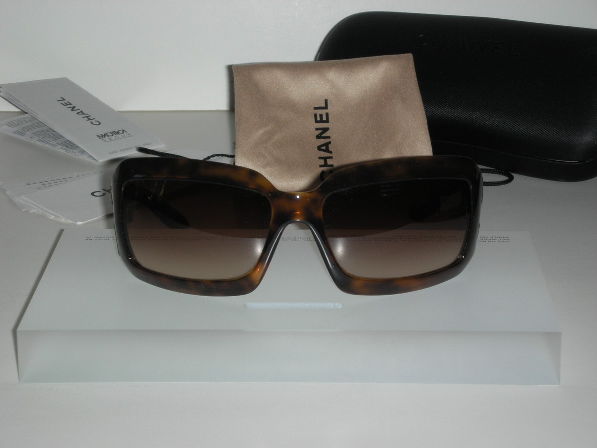 Chanel sunglasses 6022-Q Chanel 6022-O Black Acetate Interlocking CC Logo Square  main image 3