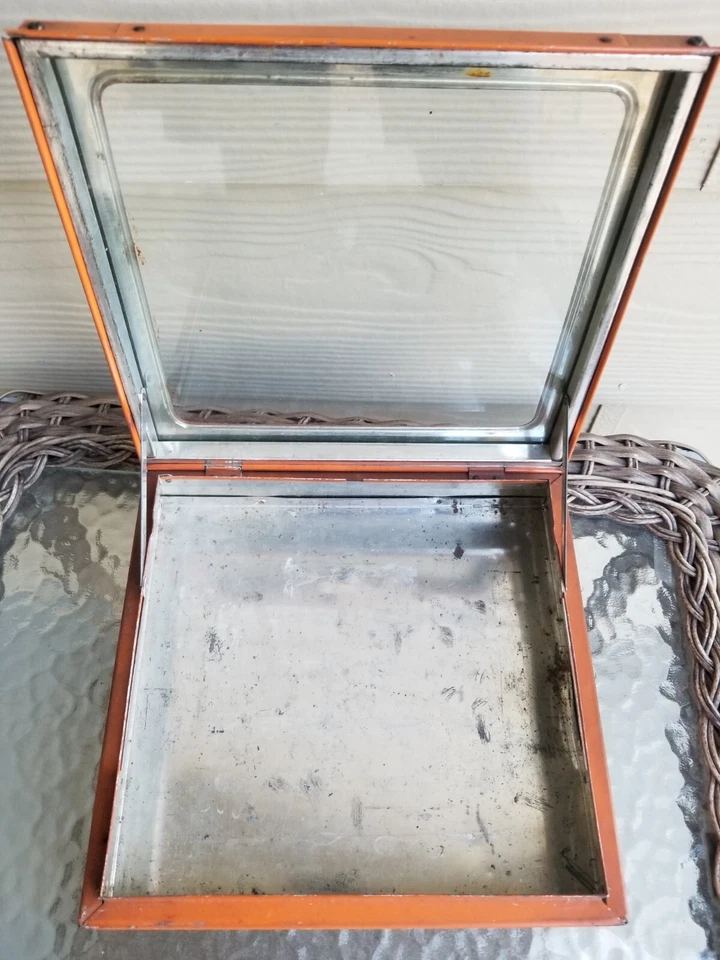 Винтажный металлический чехол для хранения тормозных блоков FIBRAX на столешнице - Изображение 3 из 4