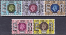 SET GB QEII 1977 SILVER JUBILEE 8.1/2p-13p MNH Stamps SG1033/1037