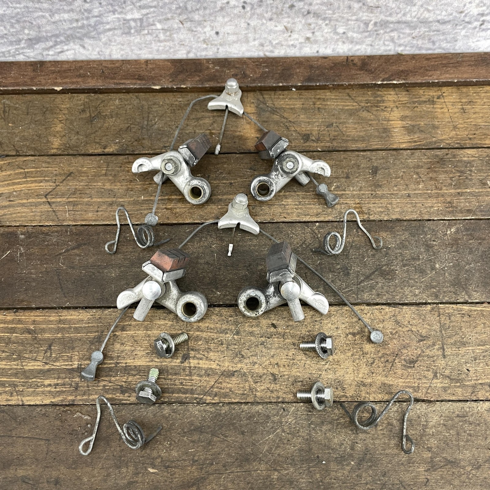 Vintage Dia-Compe Cantilever Brakes Set Front Rear 1980s Touring Japan MTB Bike (34.99 USD) Vintage Dia-Compe Cantilever Brakes Set Front Rear 1980s Touring Japan MTB Bike (34.99 USD)