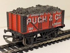 Hornby R010 OO Gauge Pugh & Co London 7 Plank Wagon With Load