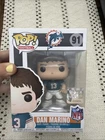 Funko Pop! Vinyl: Dan Marino NFL Legends #91 Miami Dolphins