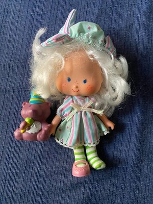 Vintage 1980s Strawberry Shortcake -Party Pleaser Angel Cake and Soufflé - Loose