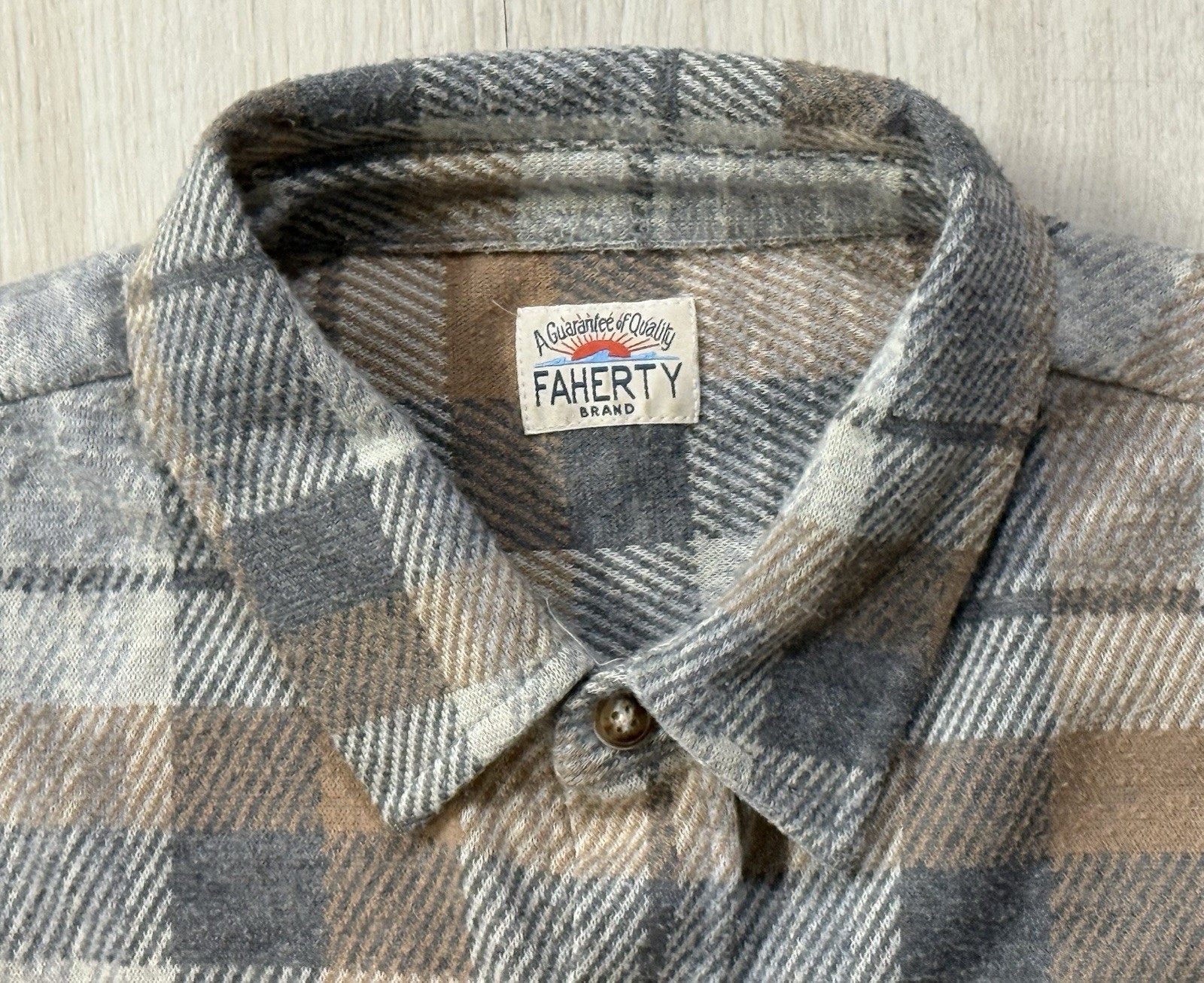 Faherty ‘Legend’ Button-Down Flannel Sweater XL W… - image 5