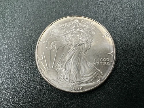 1994 American Silver Eagle $1 Round 1 Ounce .999 Fine Silver -B50