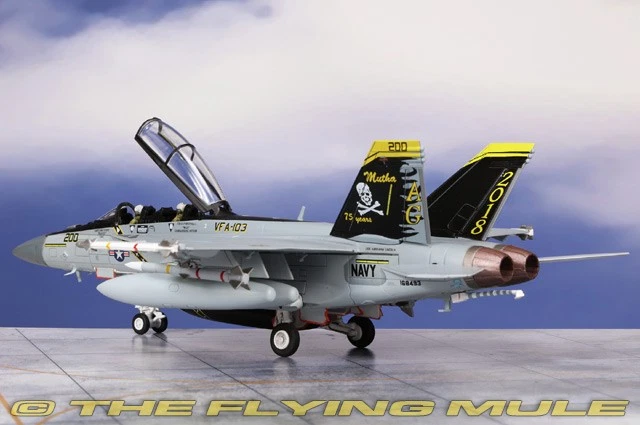 Forces of Valor 1:72 F/A-18F Super Hornet USN VFA-103 Jolly Rogers AG200 - Image 2 of 4