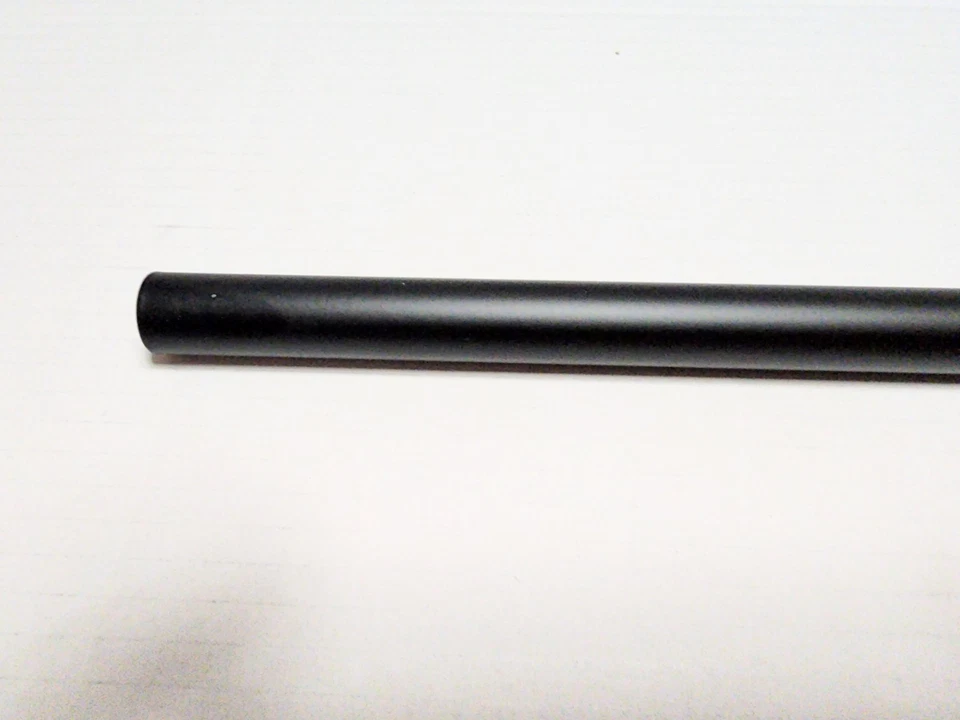 Toallero Delta 75930-BL Trinsic 30" negro mate montado en la pared Foto 4 de 4