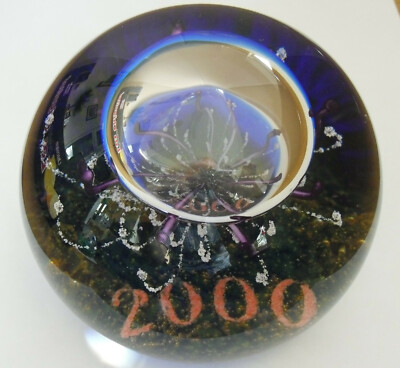 Limitierte Ausgabe Caithness ''Millennium Voyager'' Magnum Briefbeschwerer Colin Terris (106/250)