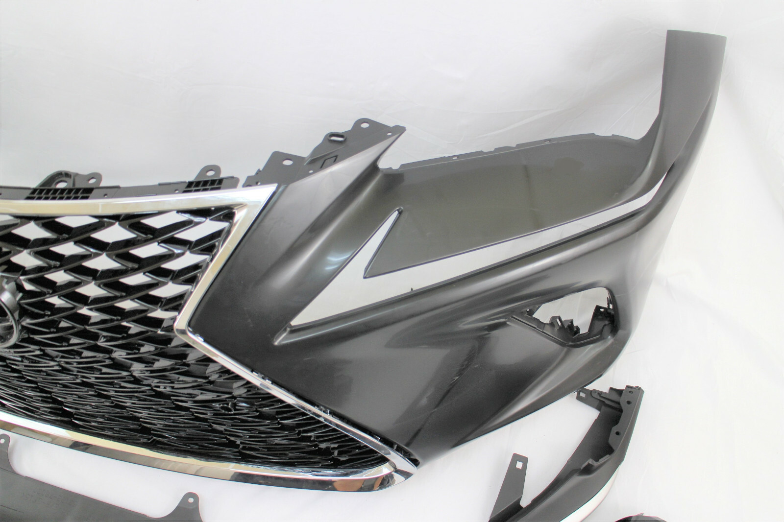 front bumper cover center grille valance 17pc fits 2018 -2021 NX 